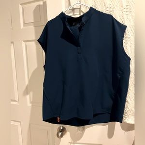 FIGS L Rafaela Oversized top, FIGS L Zamora jogger, deep blue